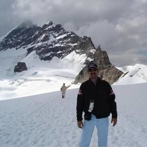 Meet your Posher, Aloke